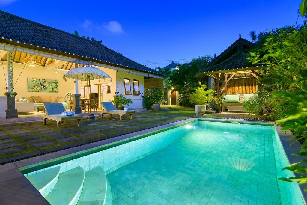 Villa Te Kawau Seminyak Esterno foto
